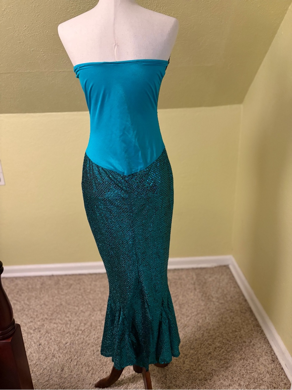 1999 Emerald Green Sequin Mermaid Gown – Y2K Sirencore Halloween Cosplay Dress - Picture 3 of 7
